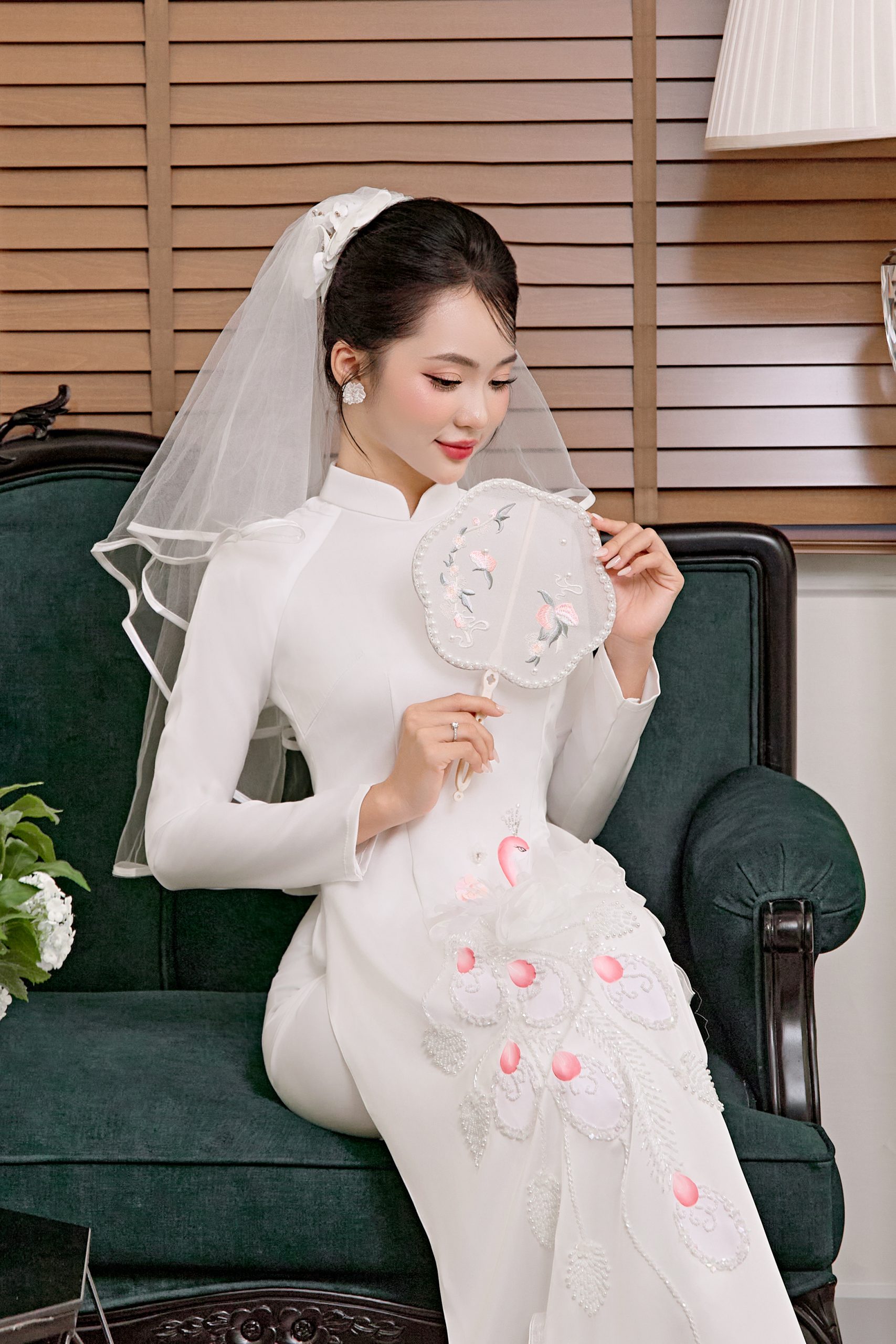 Áo dài truyền thống: Vẻ đẹp chuẩn mực