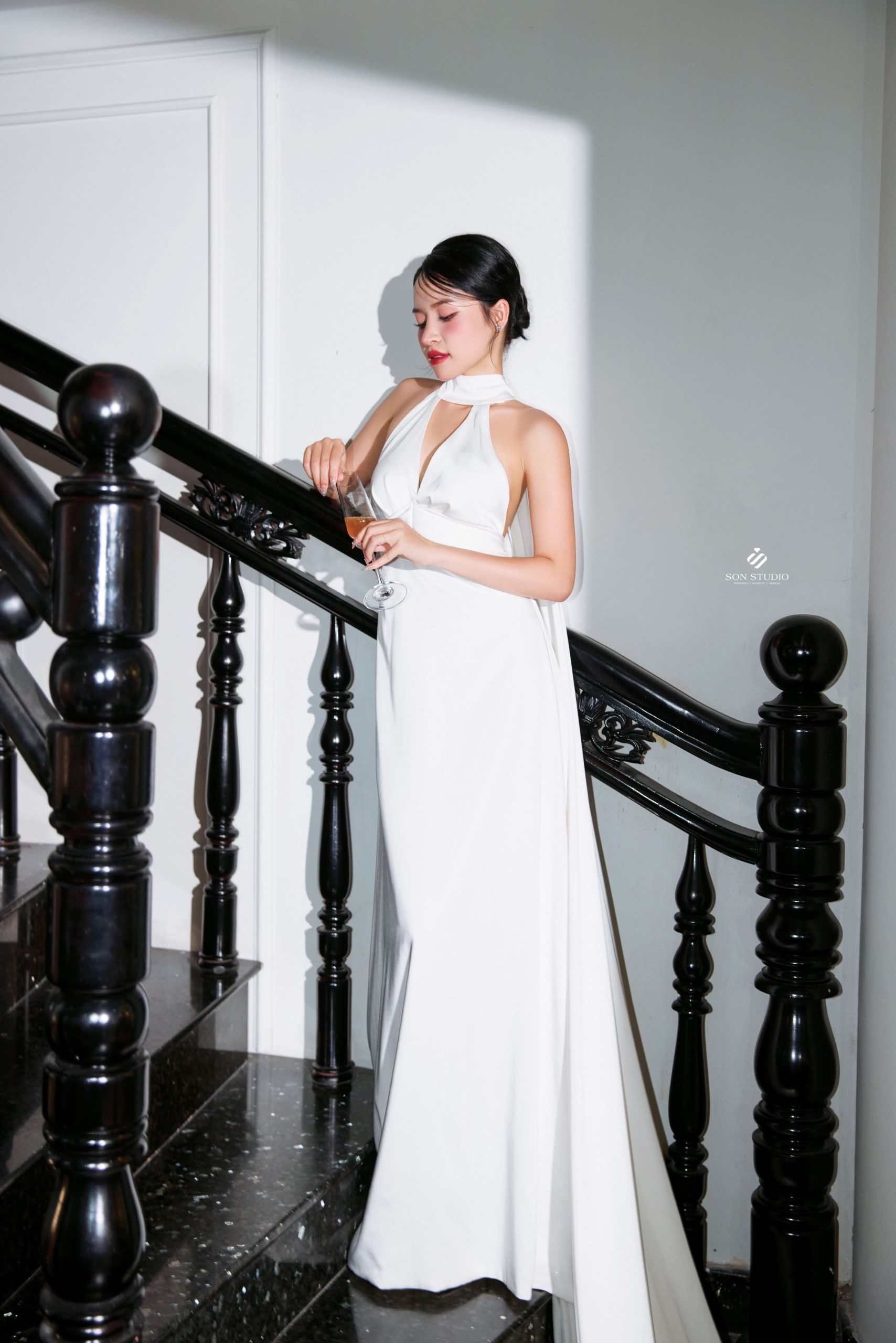váy cưới đơn giản
