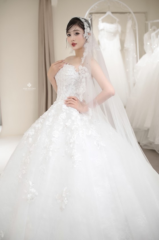 váy cưới độc lạ