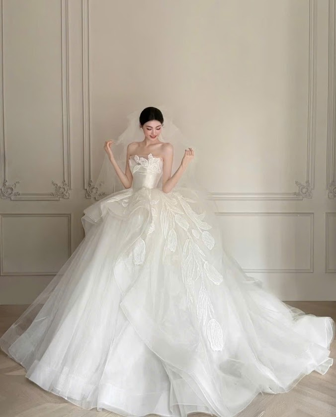 váy cưới độc lạ