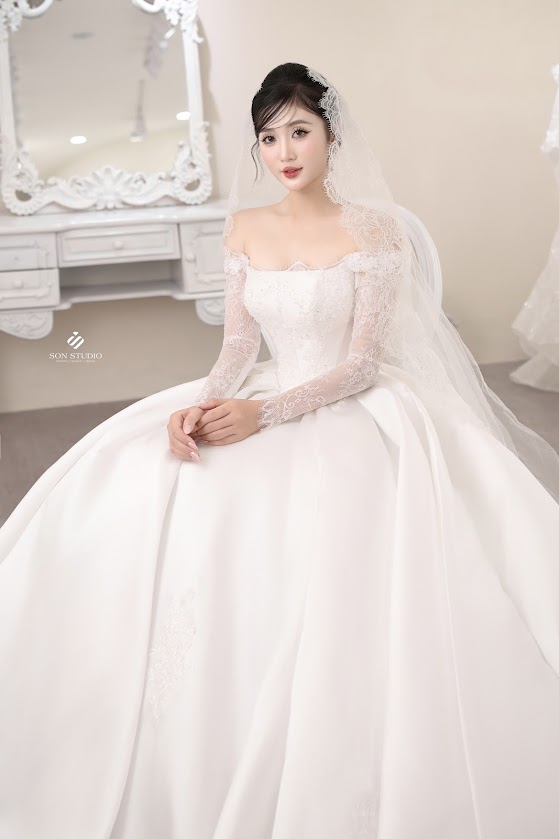 váy cưới độc lạ