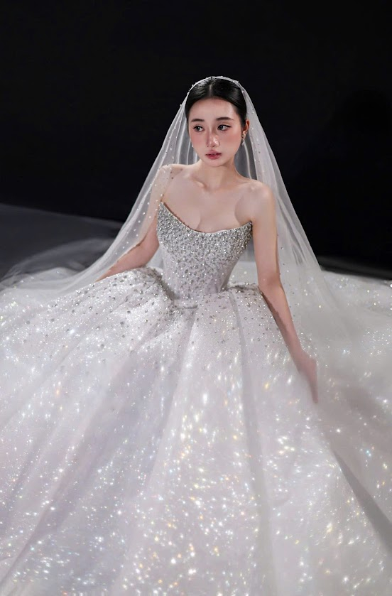 váy cưới độc lạ